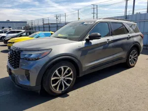 Ford Explorer 2.3L 4 2025