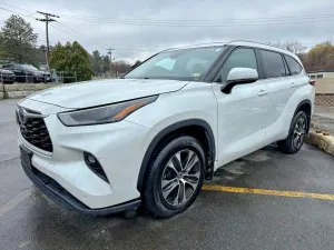 Toyota Highlander 2.4L 4 2023