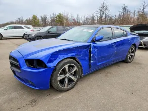 Dodge Charger 5.7L 8 2013