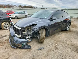 Tesla Model Y 2024