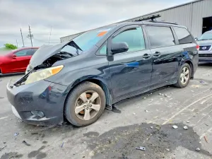 Toyota Sienna 3.5L 6 2014