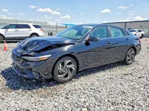Hyundai Elantra 2.0L 4 2024
