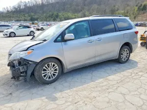 Toyota Sienna 3.5L 6 2017