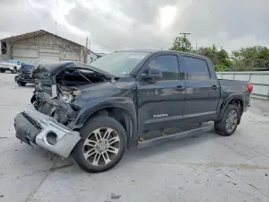Toyota Tundra 4.6L 8 2013