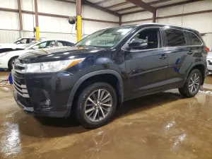 Toyota Highlander 3.5L 6 2017