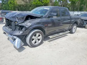 RAM 1500 5.7L 8 2015