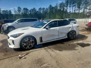 Kia Stinger 3.3L 6 2020