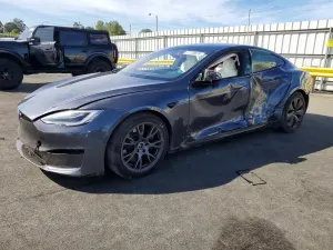 Tesla Model S 2021