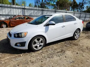 Chevrolet Aveo (Sonic) 2015