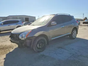 Nissan Rogue 2.5L 4 2012