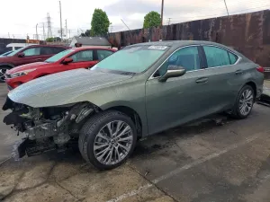 Lexus ES 2.5L 4 2021
