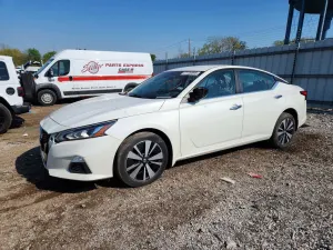 Nissan Altima 2.5L 4 2022
