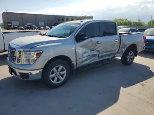 Nissan Titan 5.6L 8 2018