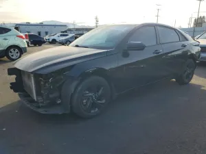 Hyundai Elantra 2.0L 4 2022