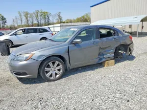 Chrysler 200 2.4L 4 2013