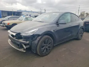 Tesla Model Y 2025