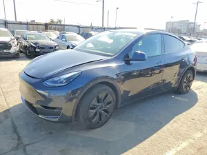 Tesla Model Y 2025
