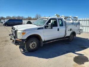 Ford F-250 6.2L 8 2015