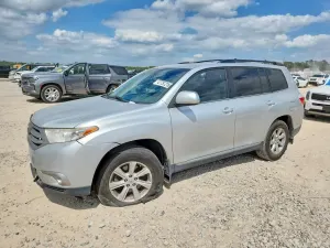 Toyota Highlander 3.5L 6 2013
