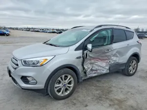 Ford Escape 2.0L 4 2017