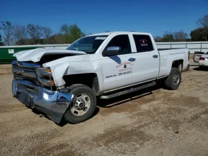 Chevrolet Silverado 1500 C2500 HEAVY DUTY 6.0L 8 2015