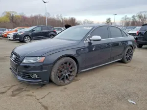 Audi A4 2.0L 4 2012