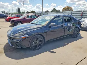 Hyundai Elantra 2.0L 4 2026