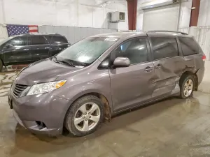 Toyota Sienna 3.5L 6 2013