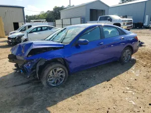Hyundai Elantra 2.0L 4 2024