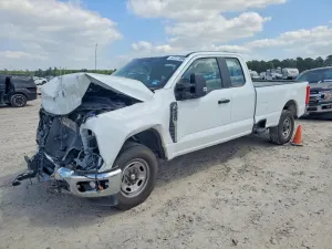 Ford F-250 6.8L 8 2024