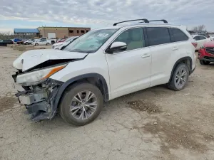 Toyota Highlander 3.5L 6 2015