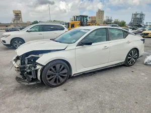 Nissan Altima 2.5L 4 2020