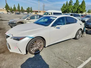 Lexus IS 2.0L 4 2022