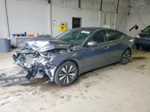 Nissan Altima 2.5L 4 2021