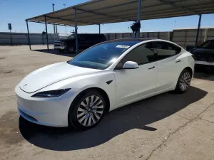 Tesla Model 3 2024