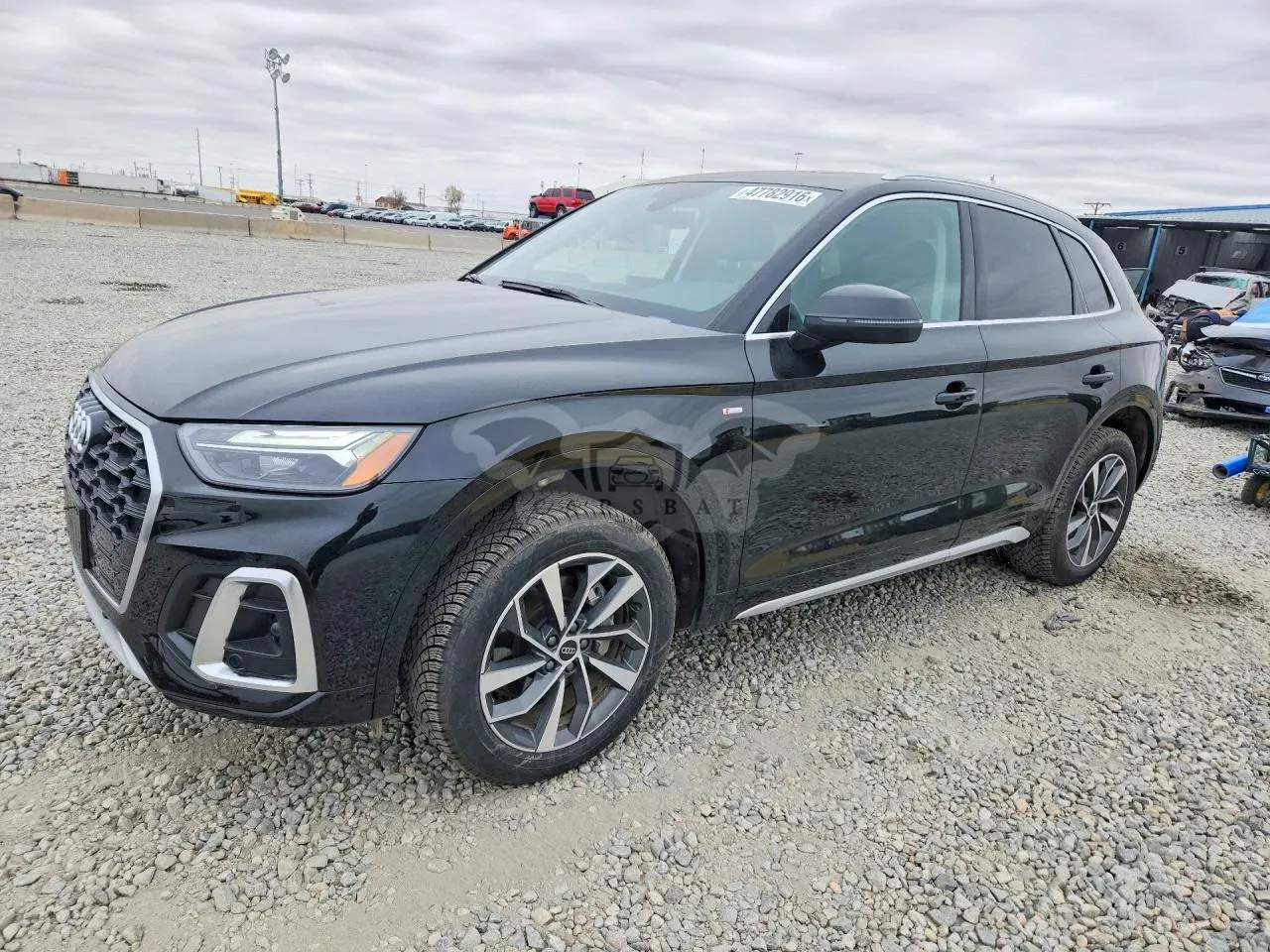 Audi Q5 2.0L 4 2025