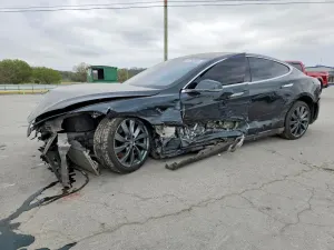 Tesla Model S 2013