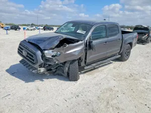 Toyota Tacoma 2.7L 4 2020