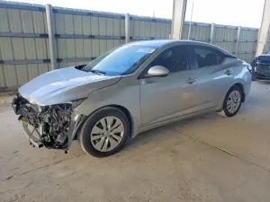 Nissan Sentra 2.0L 4 2023