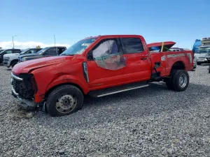 Ford F-450 6.7L 8 2023