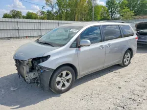 Toyota Sienna 3.5L 6 2012