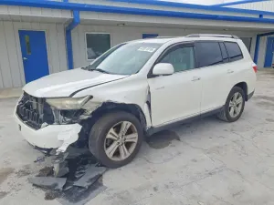 Toyota Highlander 3.5L 6 2013