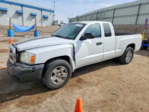 Dodge Dakota 4.7L 8 2005