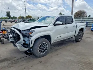 Toyota Tacoma 2.4L 4 2025
