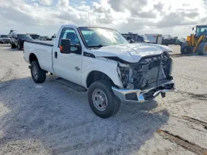 Ford F-350 6.7L 8 2015