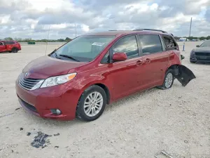 Toyota Sienna 3.5L 6 2011
