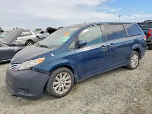 Toyota Sienna 3.5L 6 2011
