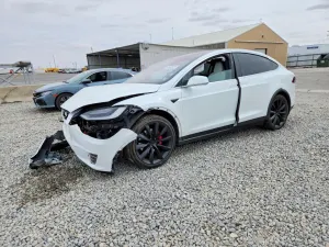 Tesla Model X 2018