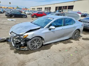 Toyota Camry 2.5L 4 2021