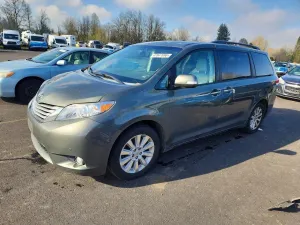 Toyota Sienna 3.5L 6 2013